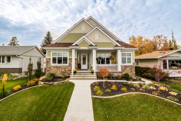 Curated visual reference: Curated Traditional House Exterior Ideas Gallery View