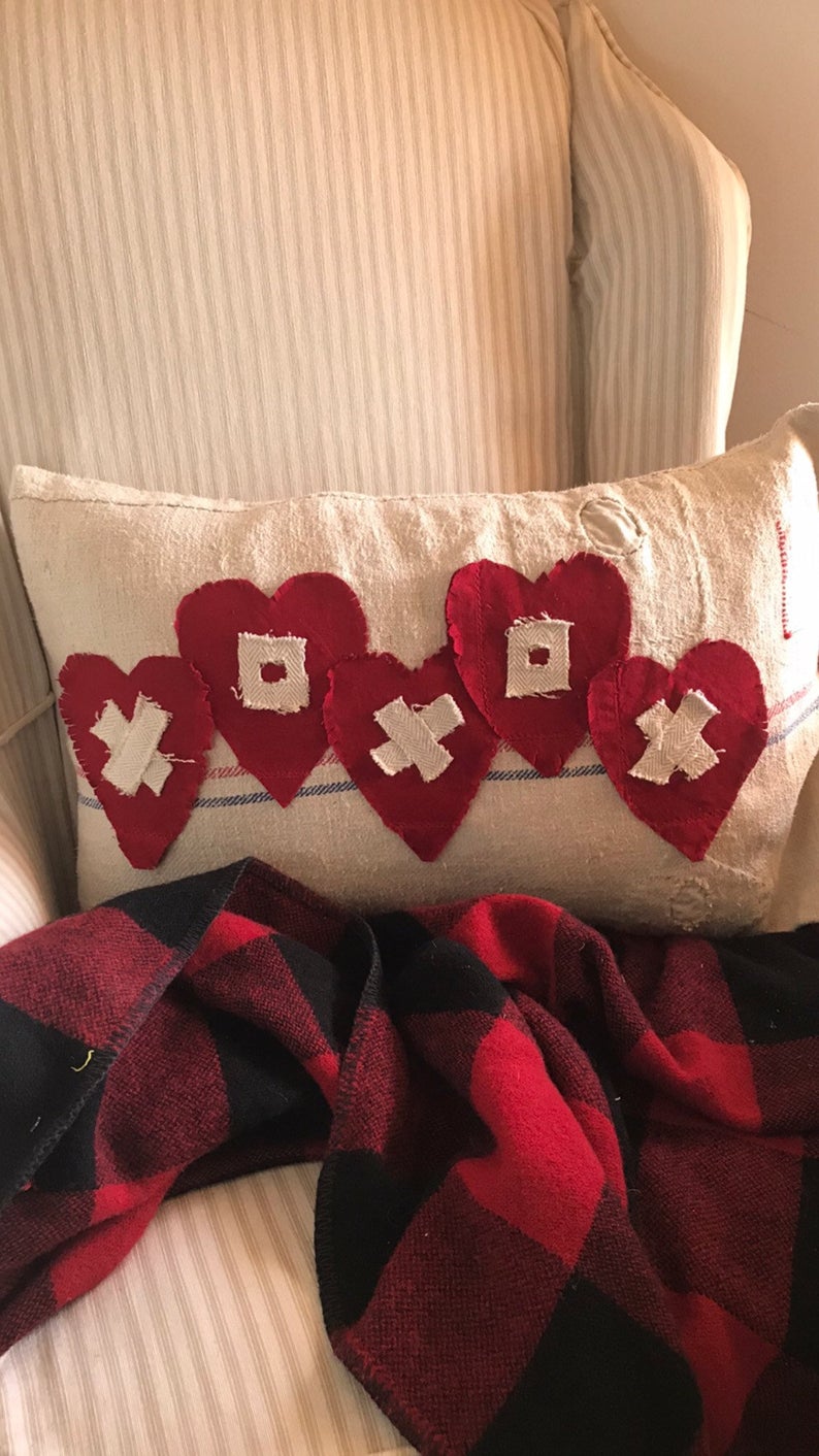 17 Super Cute Valentine's Day Pillow Cover Ideas That Will Steal Anybody's Heart