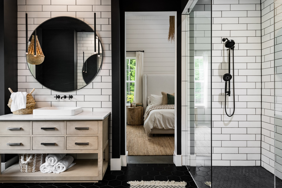 18 Farmhouse Bathroom Designs That Prove This Style Can Be Modern Too
