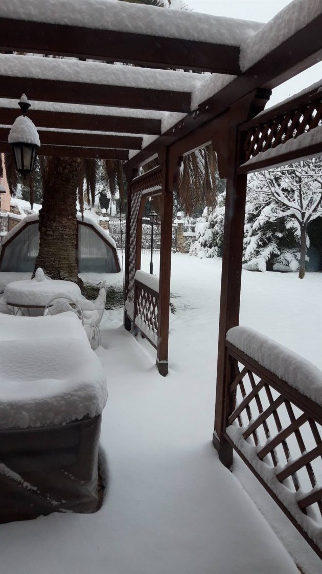 The Best Photos of Snowy Houses in Spain