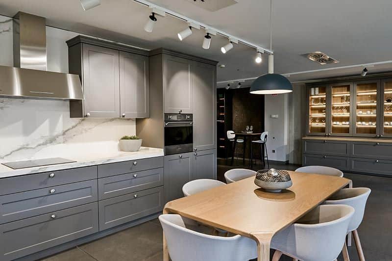 3. Natural stone and wood 3. Natural stone and wood