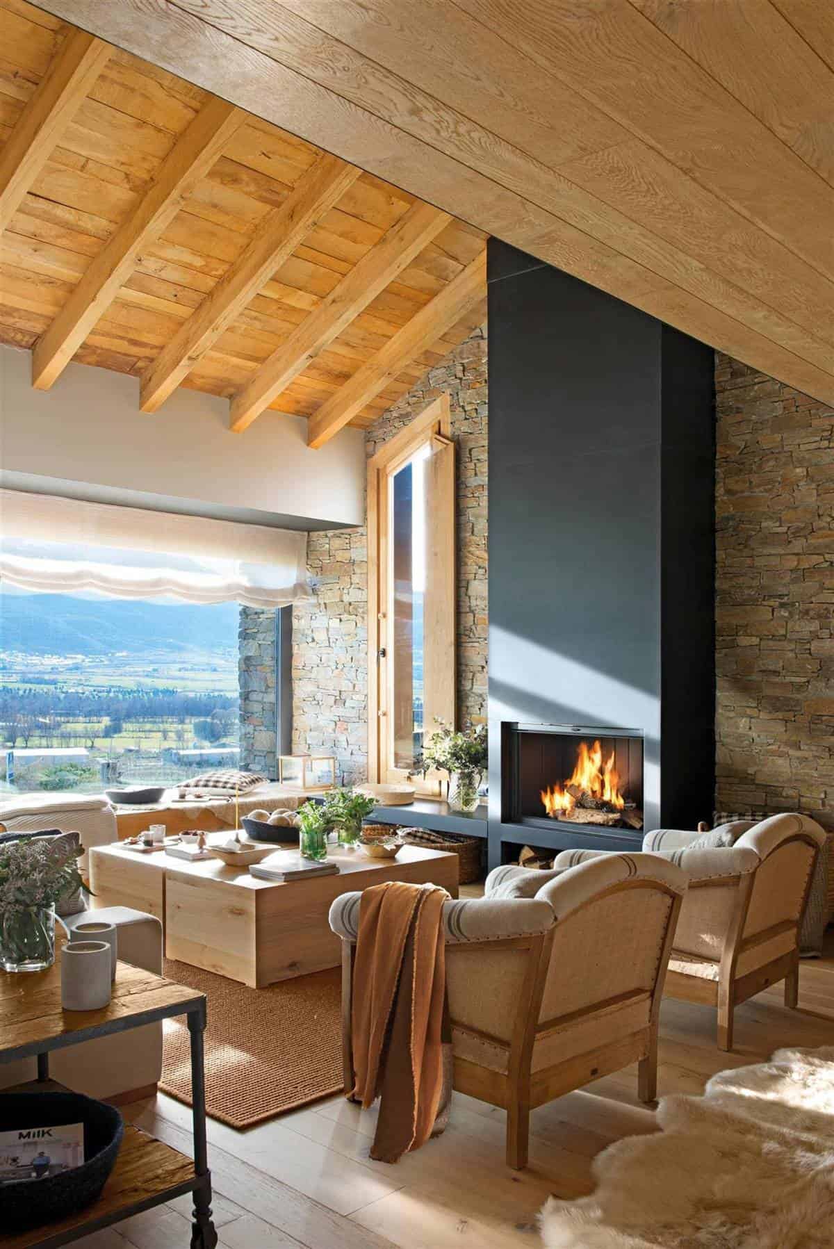 4. TOTAL CONTRAST 4. TOTAL CONTRAST