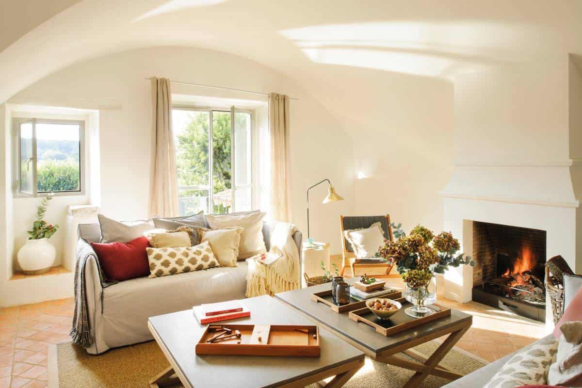 7. PURE WHITE 7. PURE WHITE