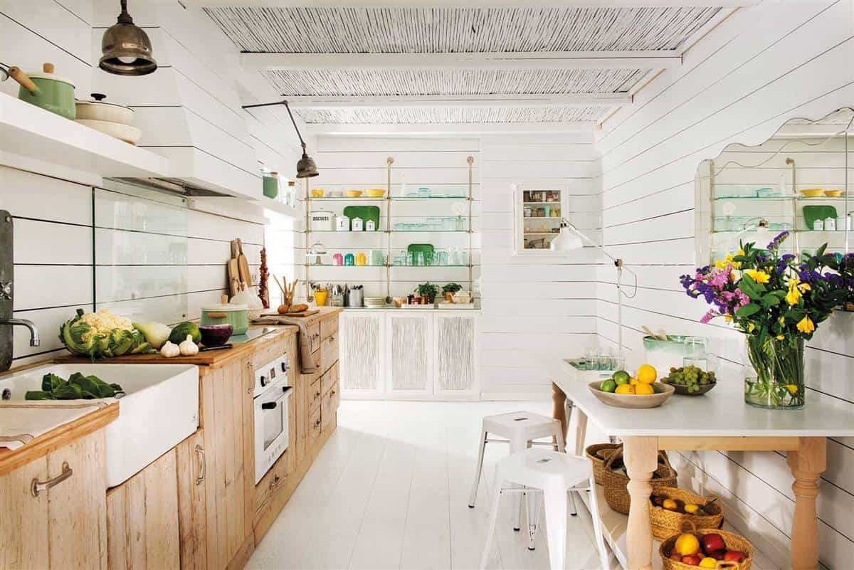 7. A DINING ROOM INTEGRATED INTO THE KITCHEN 7. A DINING ROOM INTEGRATED INTO THE KITCHEN