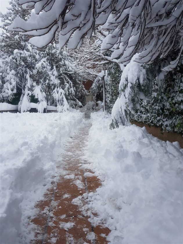The Best Photos of Snowy Houses in Spain