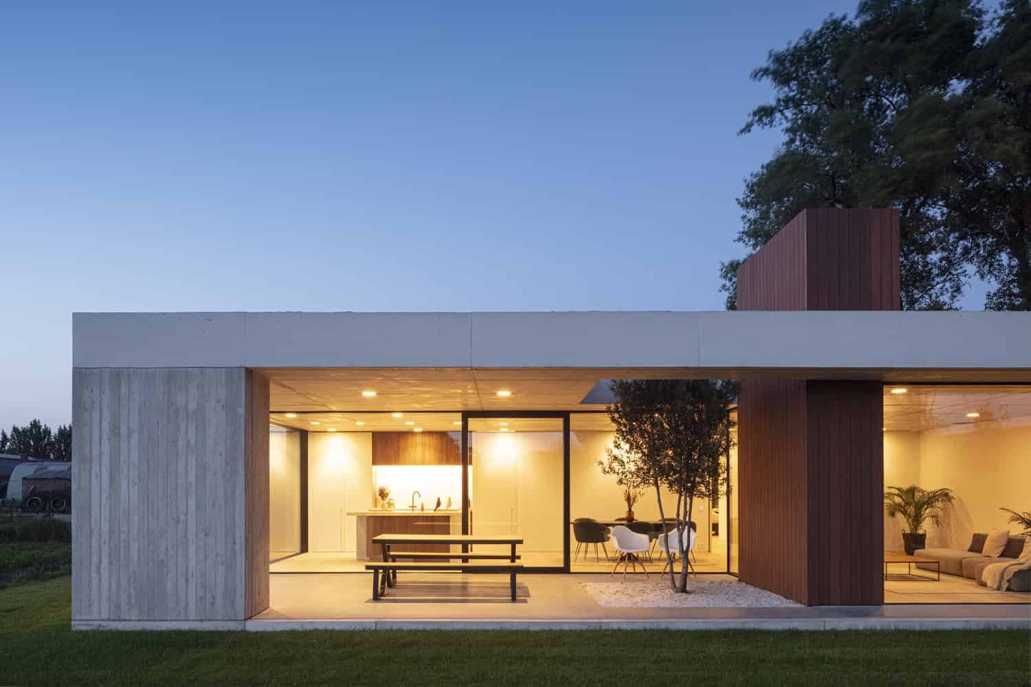 BOPORO House by TOOP Architectuur in Roeselare, Belgium