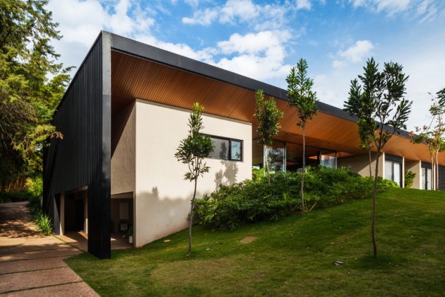 Cafezal House by FGMF Arquitetos by Brazil