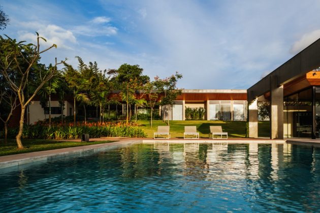 Cafezal House by FGMF Arquitetos by Brazil