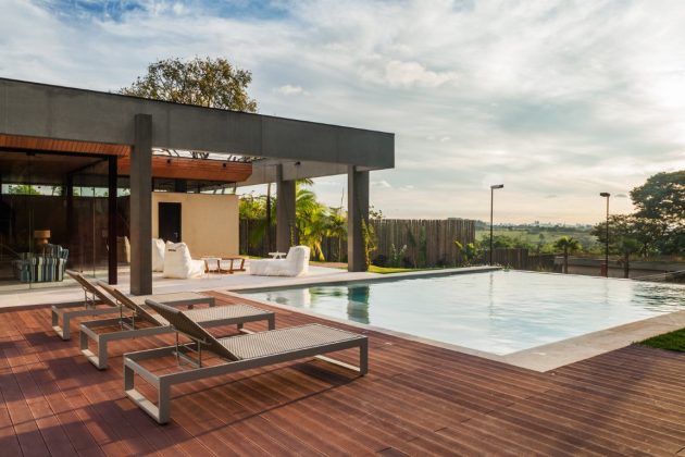 Cafezal House by FGMF Arquitetos by Brazil