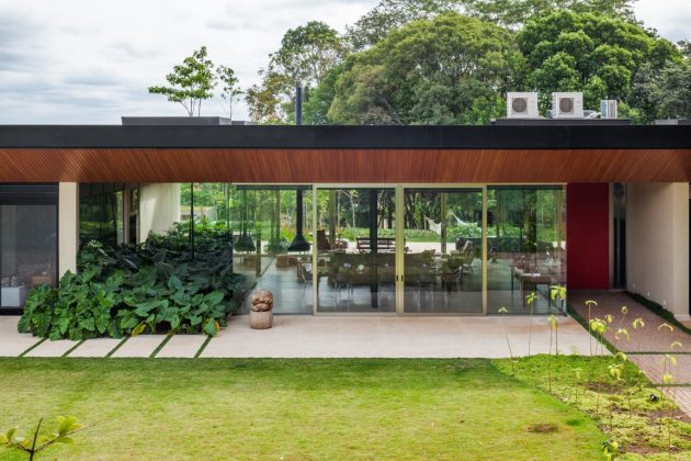 Cafezal House by FGMF Arquitetos by Brazil