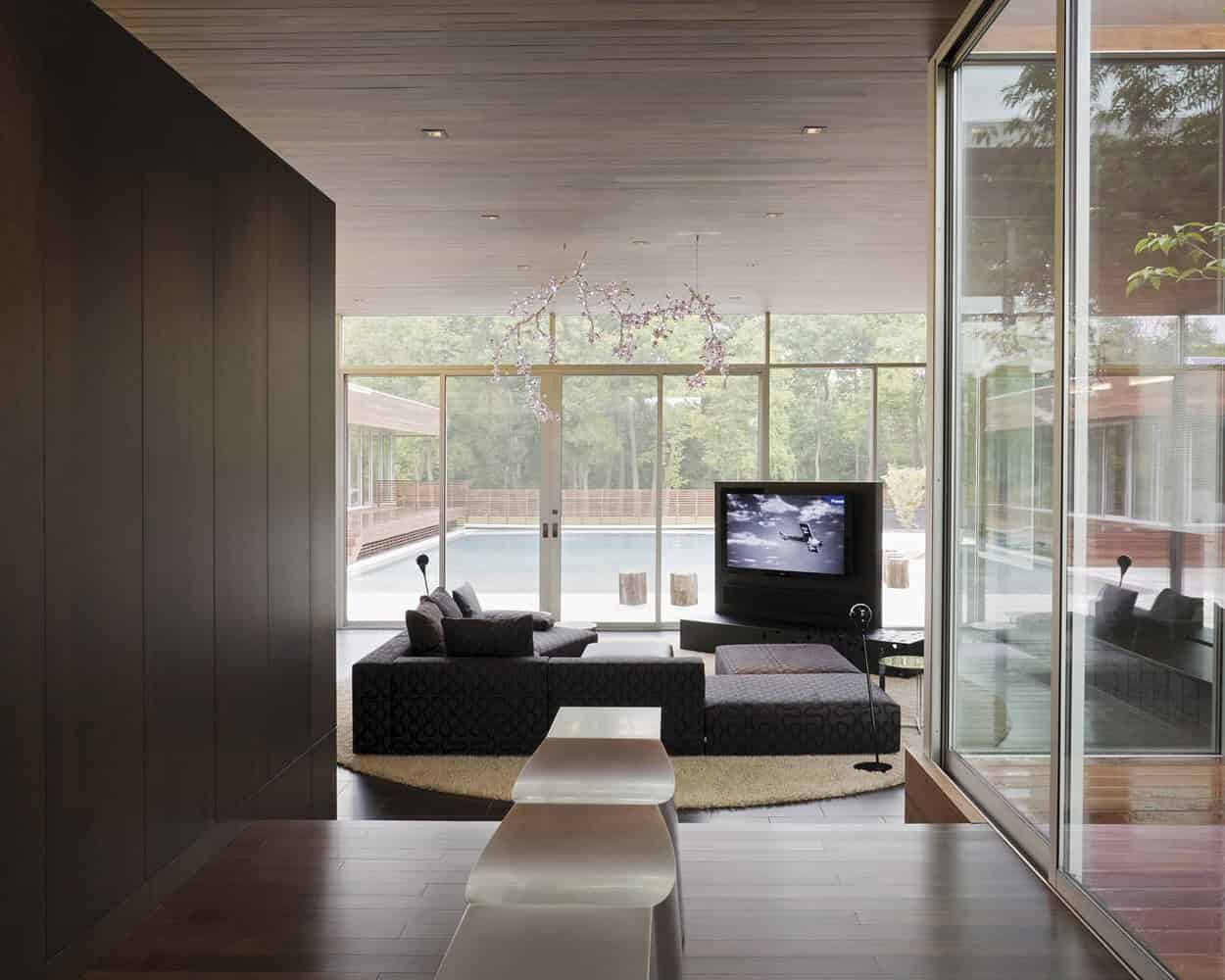 Curved House by Hufft Projects in Springfield, Missouri Curved House by Hufft Projects in Springfield, Missouri