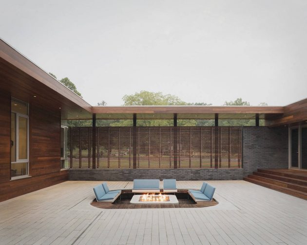 Curved House by Hufft Projects in Springfield, Missouri