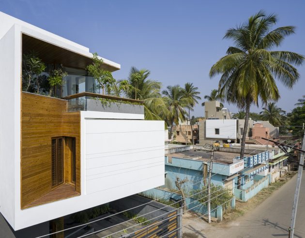 Gauribidanur Residence by Cadence Architects in India