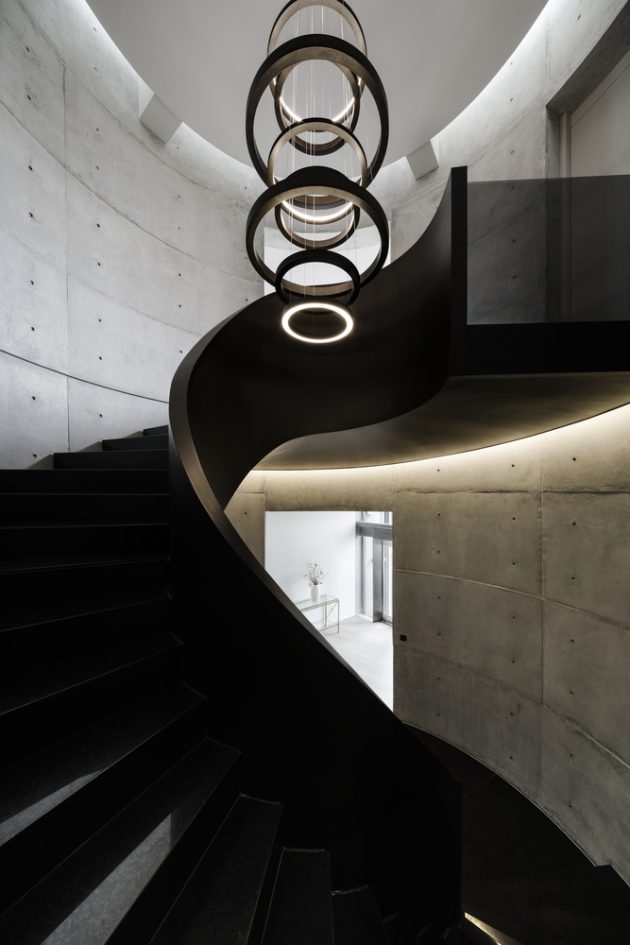 Twisted House by Architects 49 House Design Limited in Thailand