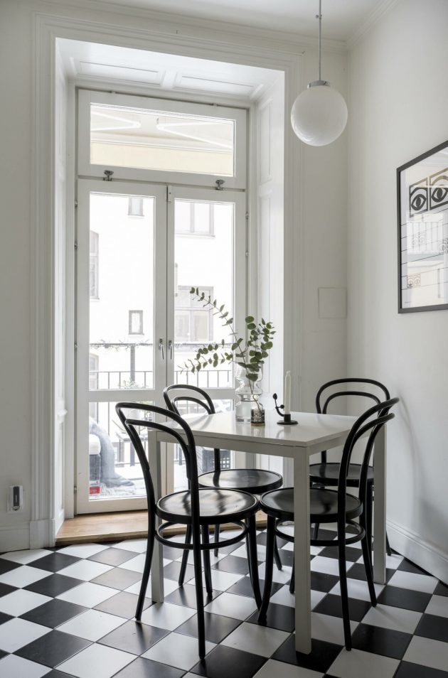 Elegant Details And Elegant Decor In Symmetry In Nordic Home
