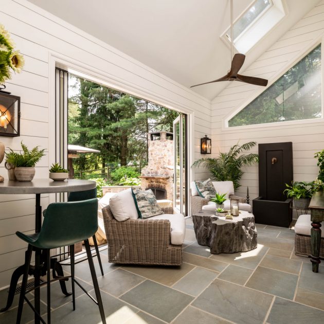 15 Beautiful Farmhouse Sunroom Designs You Will Enjoy Sitting In