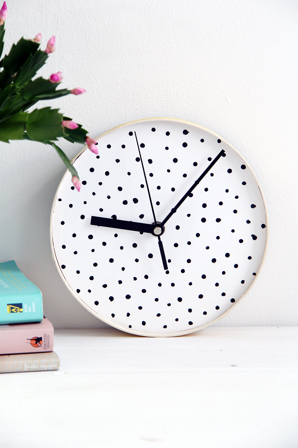15 Wonderful DIY Wall Clock Projects You Will Enjoy Creating