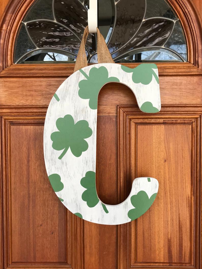 18 Amazing St. Patrick's Day Wreath Designs That Will Invite Good Luck