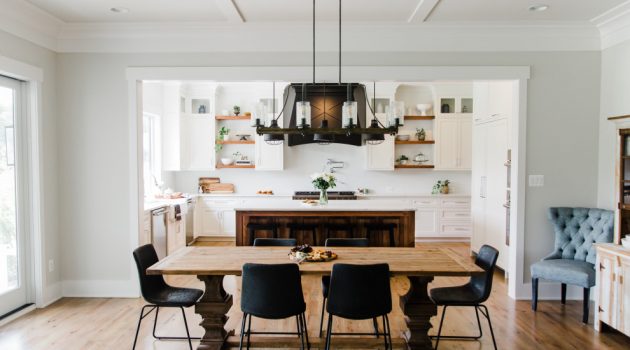 18 Charming Farmhouse Dining Room Interiors You Won’t Be Able To Resist