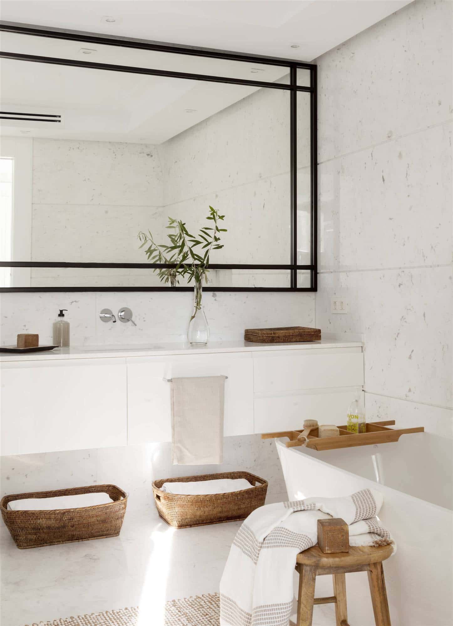 2. WITH DOUBLE FRAME 2. WITH DOUBLE FRAME