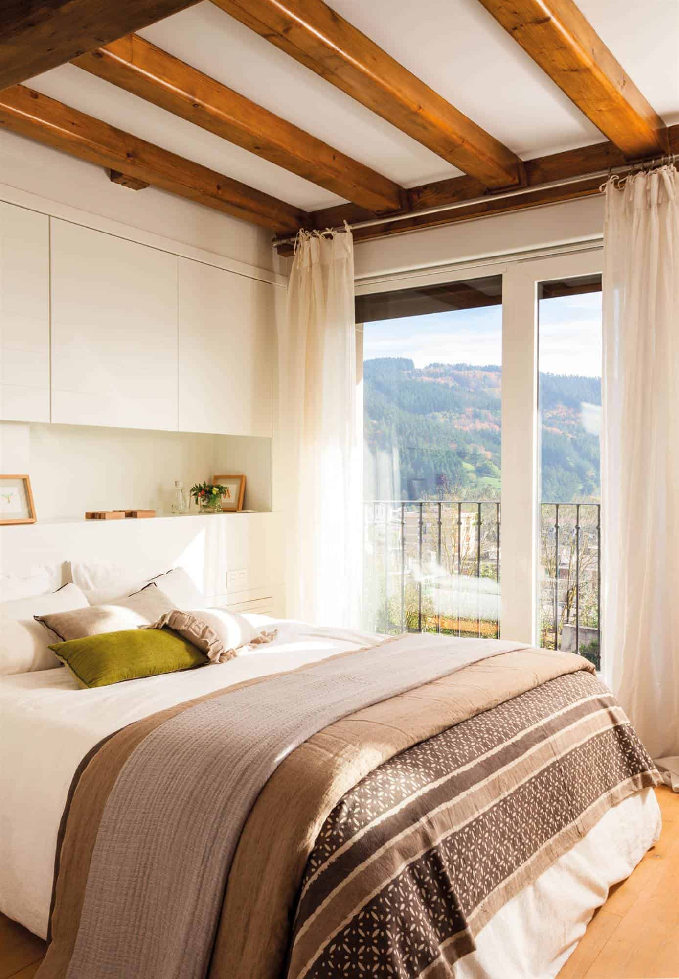 2. A MODERN BEDROOM WITH A RUSTIC TOUCH 2. A MODERN BEDROOM WITH A RUSTIC TOUCH
