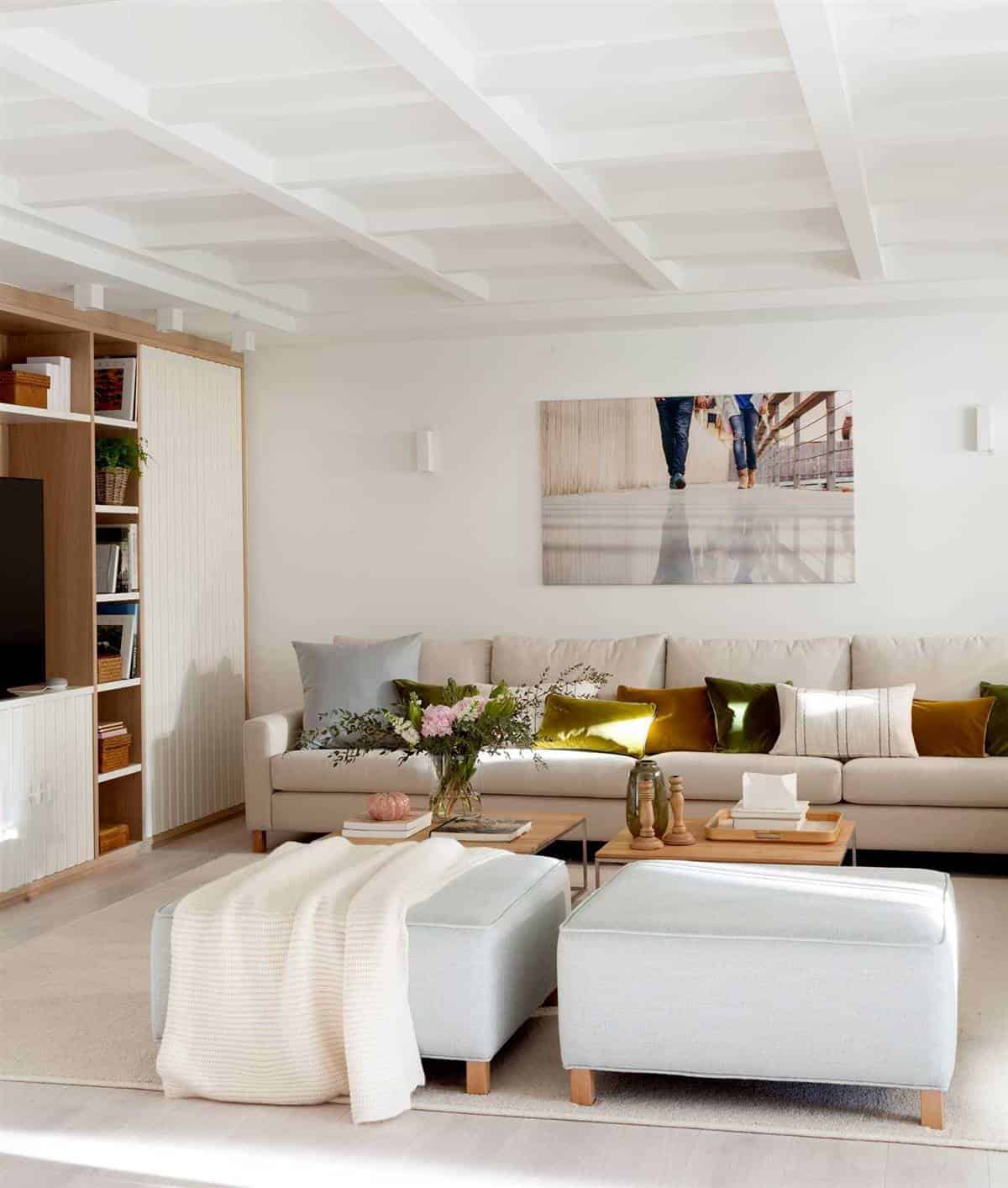 4. HOW TO COMBINE A NEUTRAL SOFA AND A TRENDY RUG 4. HOW TO COMBINE A NEUTRAL SOFA AND A TRENDY RUG