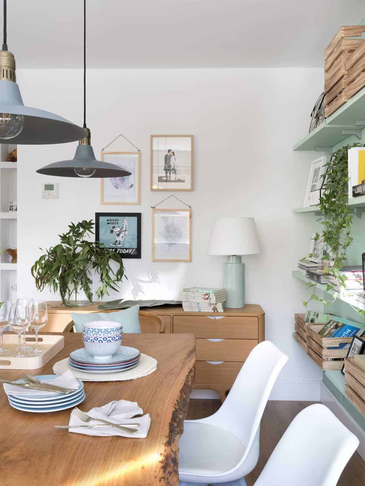 How Do I Put The Pictures On The Wall? How Do I Put The Pictures On The Wall?