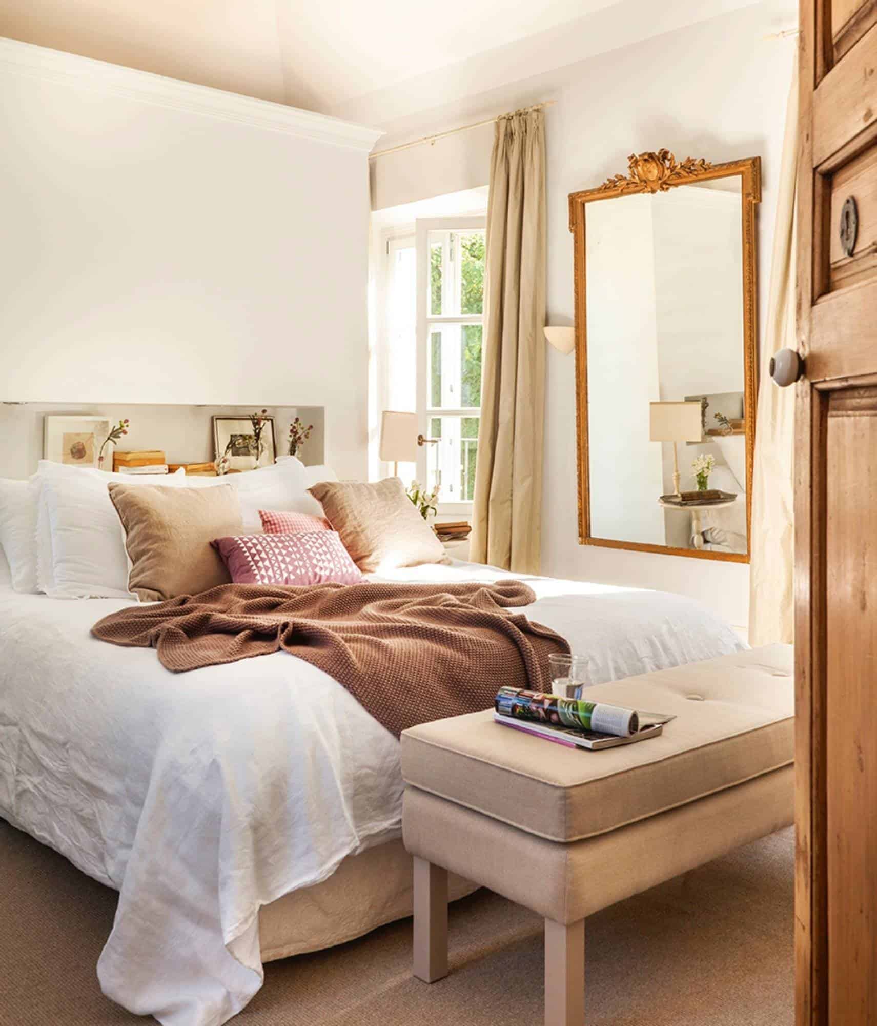 4. A LARGE ANTIQUE MIRROR 4. A LARGE ANTIQUE MIRROR