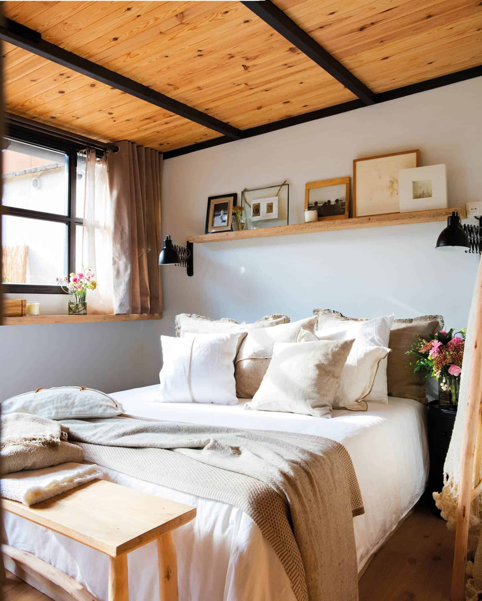 4. A MODERN BEDROOM WITH A CABIN LOOK 4. A MODERN BEDROOM WITH A CABIN LOOK
