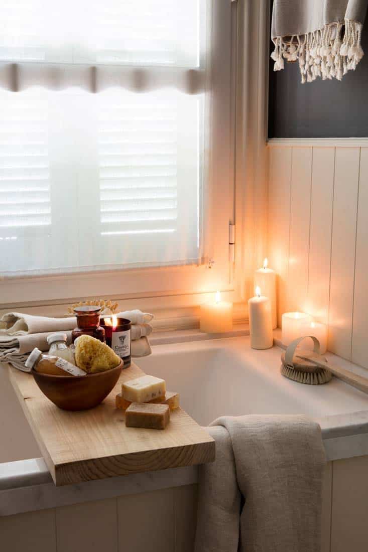 5. A GOOD BATH TO WARM UP 5. A GOOD BATH TO WARM UP