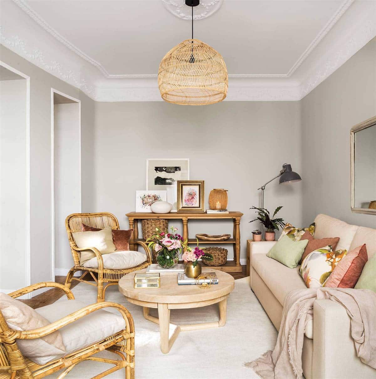 5. IN WHITE AND GRAY, HOW BRIGHT! 5. IN WHITE AND GRAY, HOW BRIGHT!