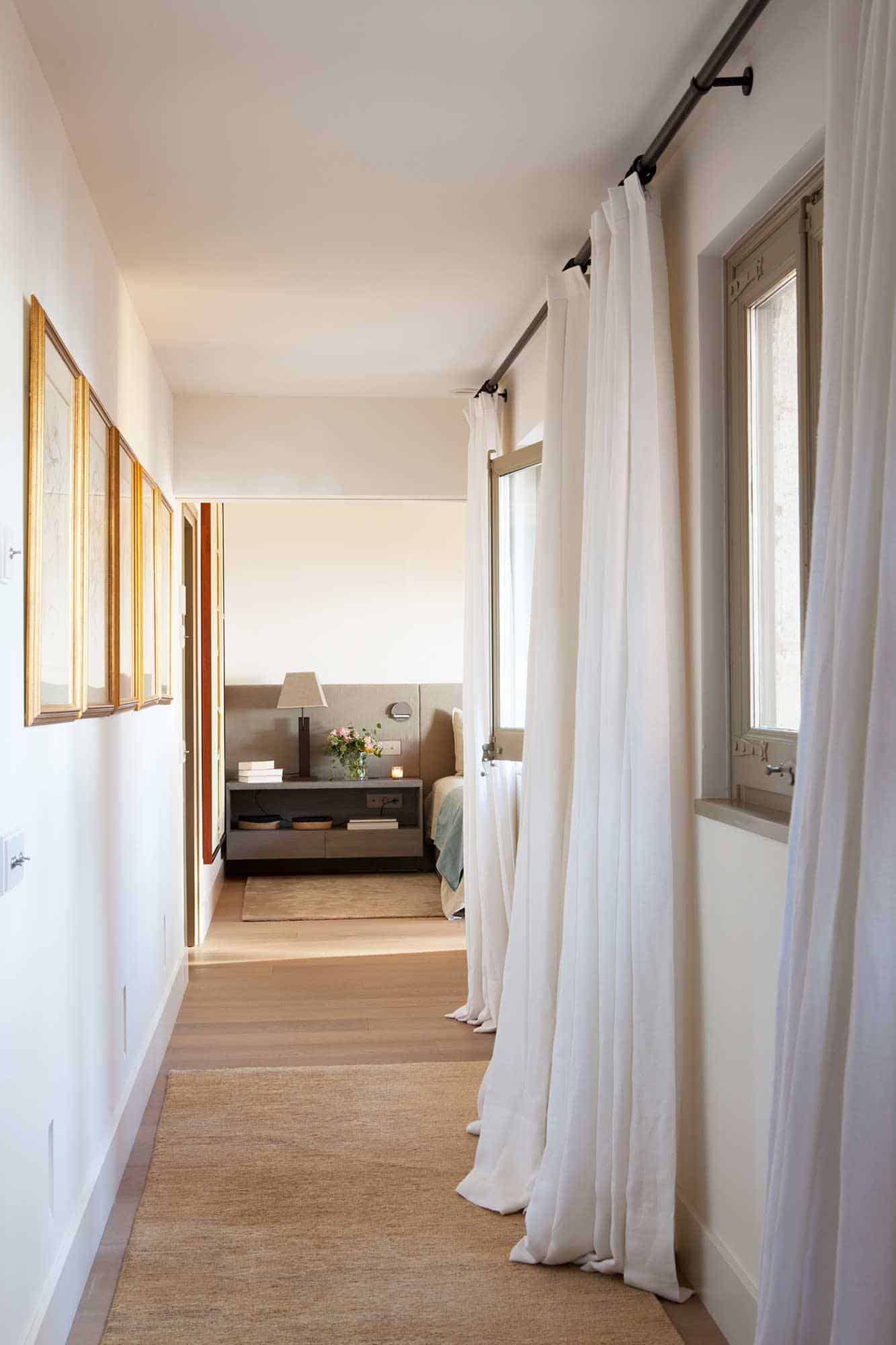 Checklist For A Well Decorated Hallway