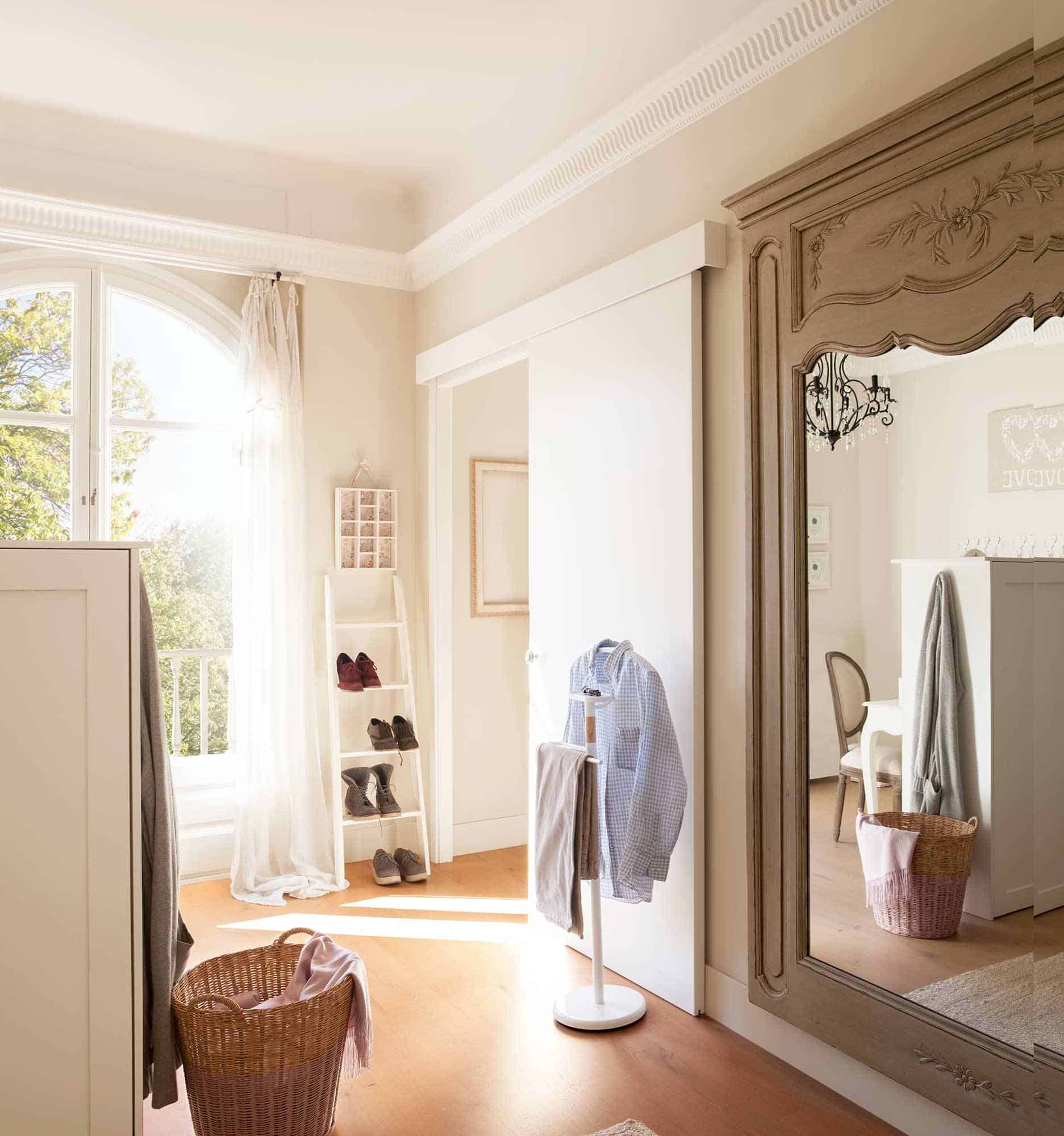 8. WITH TREMO 8. WITH TREMO