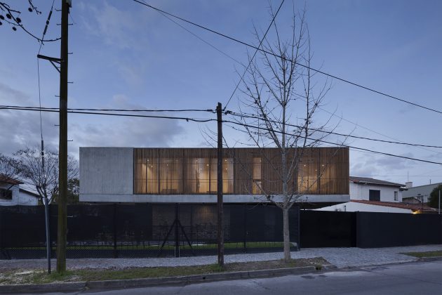 Acassuso House by VDV ARQ in Acassuso, Argentina