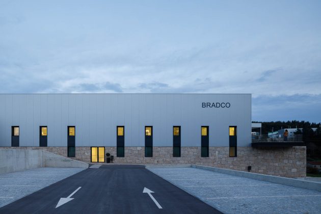 Bradco Industrial Unit By Em Paralelo in Castelo de Paiva, Portugal