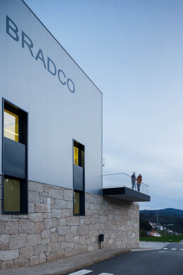 Bradco Industrial Unit By Em Paralelo in Castelo de Paiva, Portugal