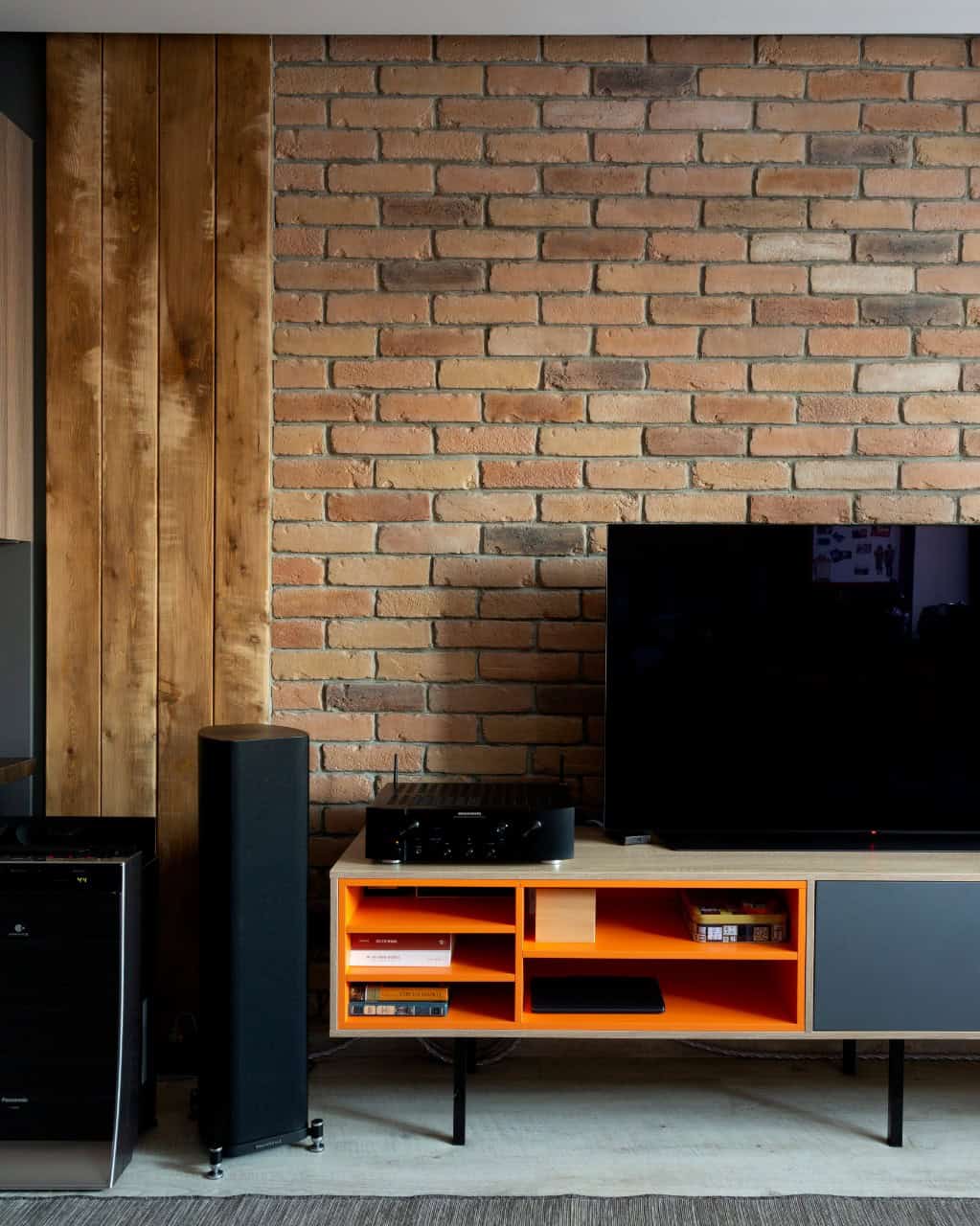 Bright Moscow Apartment For A Family And Their Dogs Bright Moscow Apartment For A Family And Their Dogs