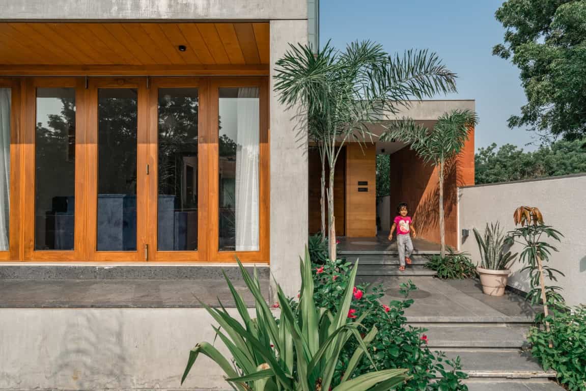 Parallel Volumes House by Urbscapes in Ahmedabad, India Parallel Volumes House by Urbscapes in Ahmedabad, India