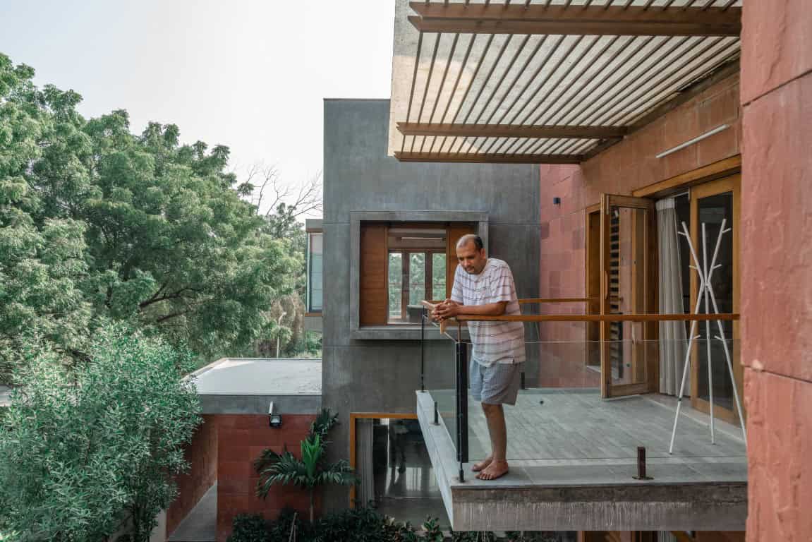 Parallel Volumes House by Urbscapes in Ahmedabad, India Parallel Volumes House by Urbscapes in Ahmedabad, India