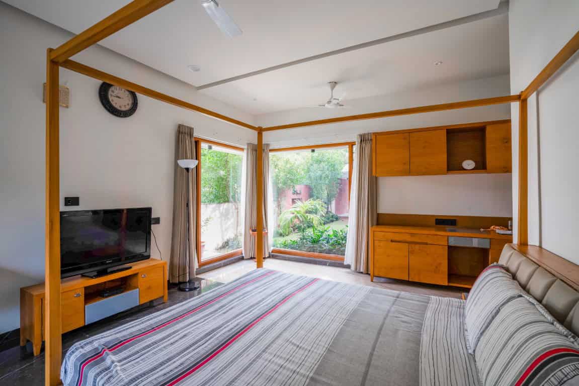 Parallel Volumes House by Urbscapes in Ahmedabad, India Parallel Volumes House by Urbscapes in Ahmedabad, India