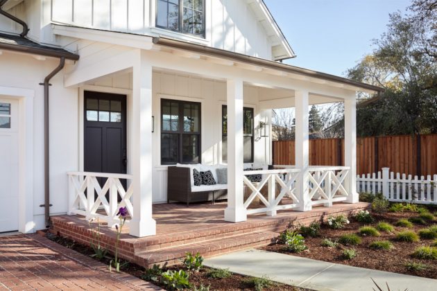15 Amazing Farmhouse Porch Designs Perfect For Spring Time