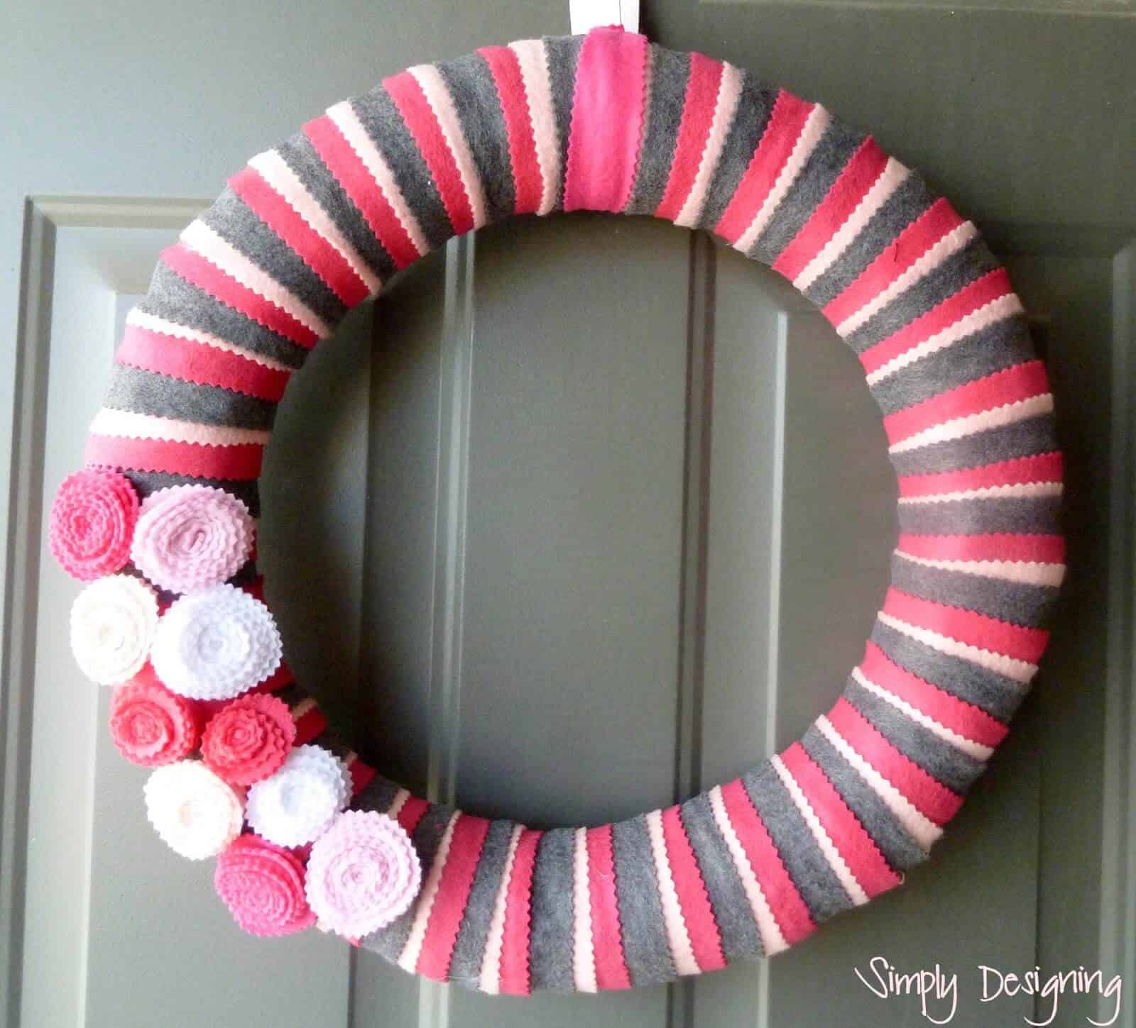 14. SIMPLE SPRING FELT WREATH 14. SIMPLE SPRING FELT WREATH