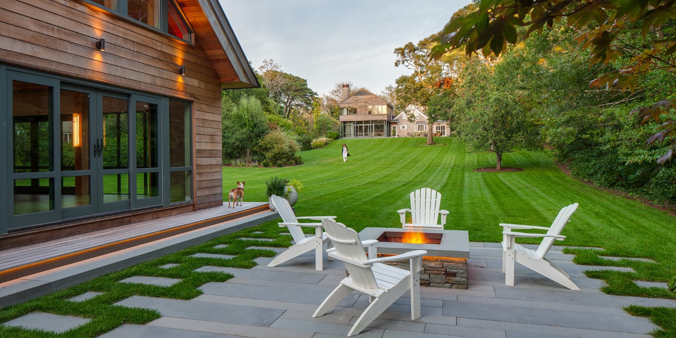 15 Majestic Farmhouse Patio Designs That Will Make You Want To Live Outside