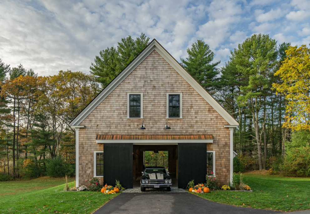 16 Charming Farmhouse Garage Designs That Will Take You By Surprise