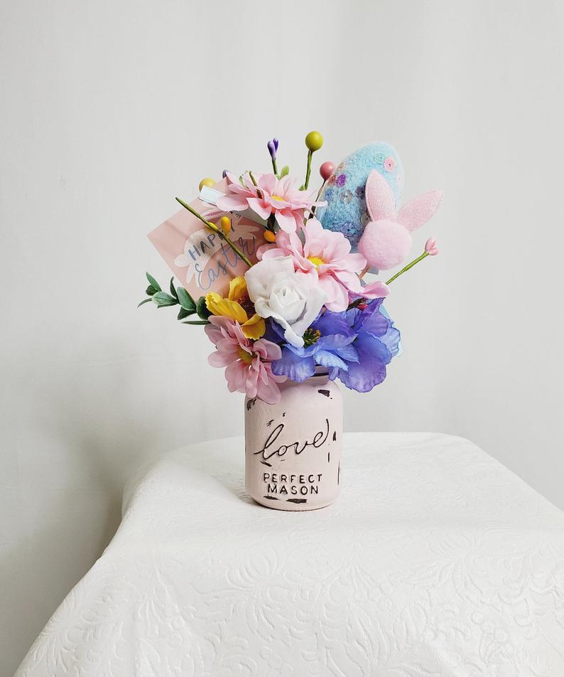 16 Lovely Easter Mason Jar Decorations To Add To Your Festive Décor