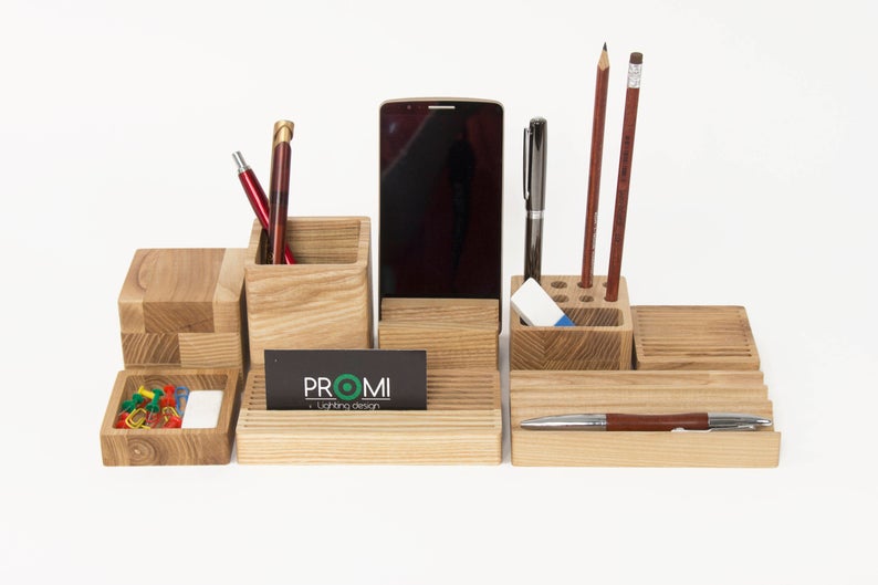 18 Awesome Office Organization & Décor Gifts For Those Who Work From Home