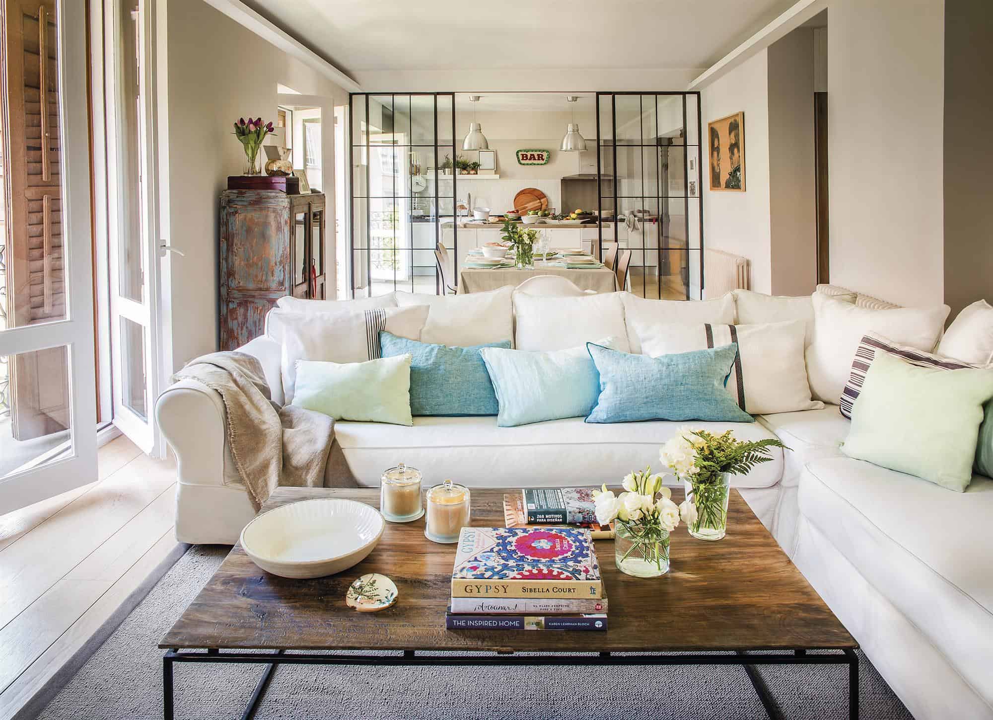 Small Flats That Don't Seem Like It Small Flats That Don't Seem Like It