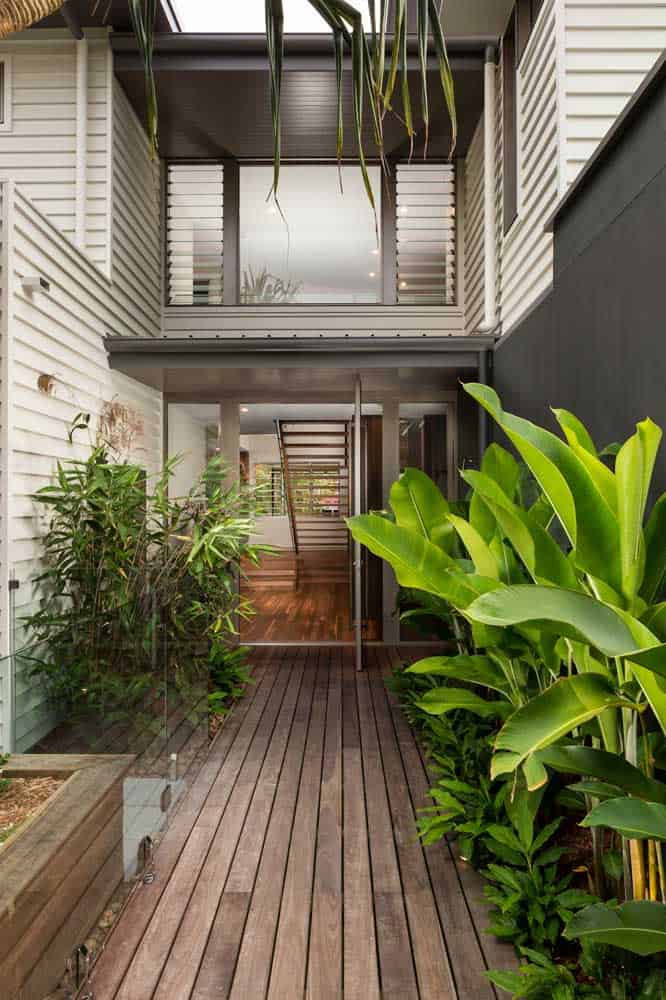 The Main Characteristics And How To Care of Heliconia The Main Characteristics And How To Care of Heliconia