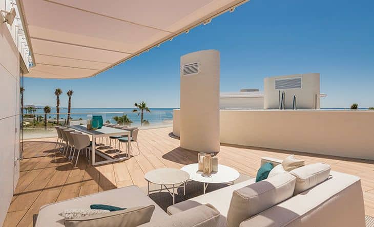 Luxury Furniture And Interior Design In a Penthouse On The Seafront Luxury Furniture And Interior Design In a Penthouse On The Seafront
