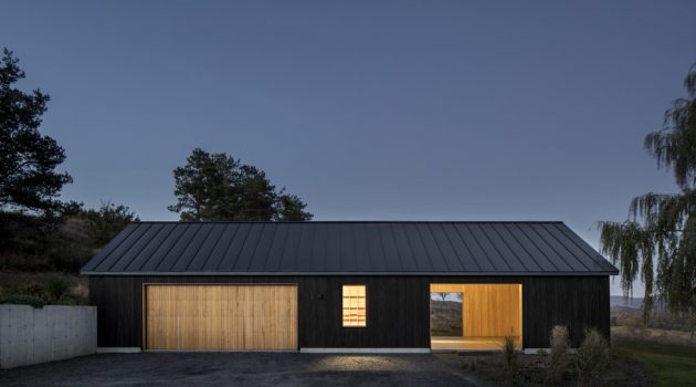 Ancram Barn by Worrell Yeung Architecture in New York, USA